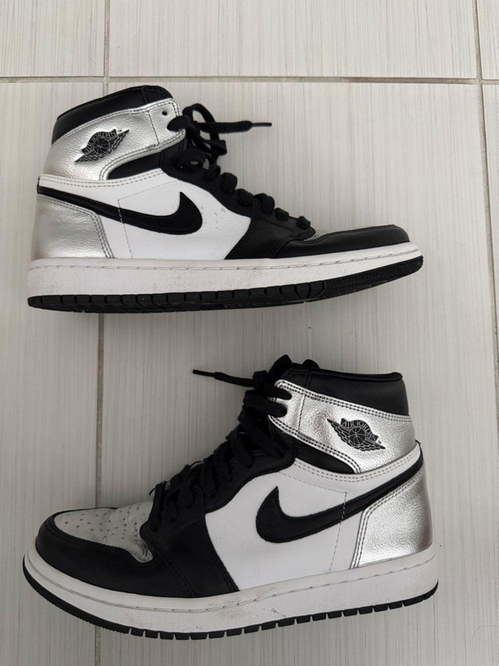 Nike Air Jordan 1 High White Black Silver